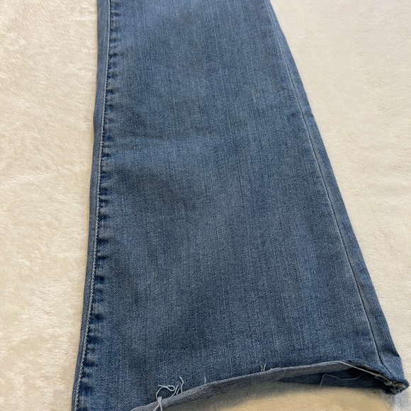 FRAME Le Easy Flare Raw Hem Denim Jeans Womens Size 26 - Picture 2 of 9